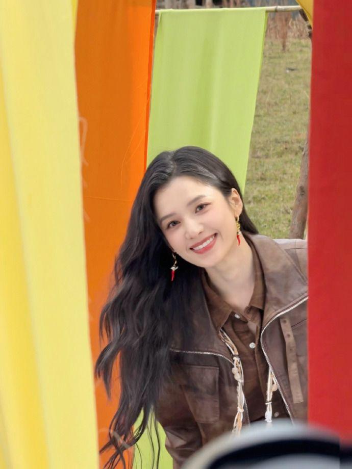  Zhang Jing Yi 张婧仪